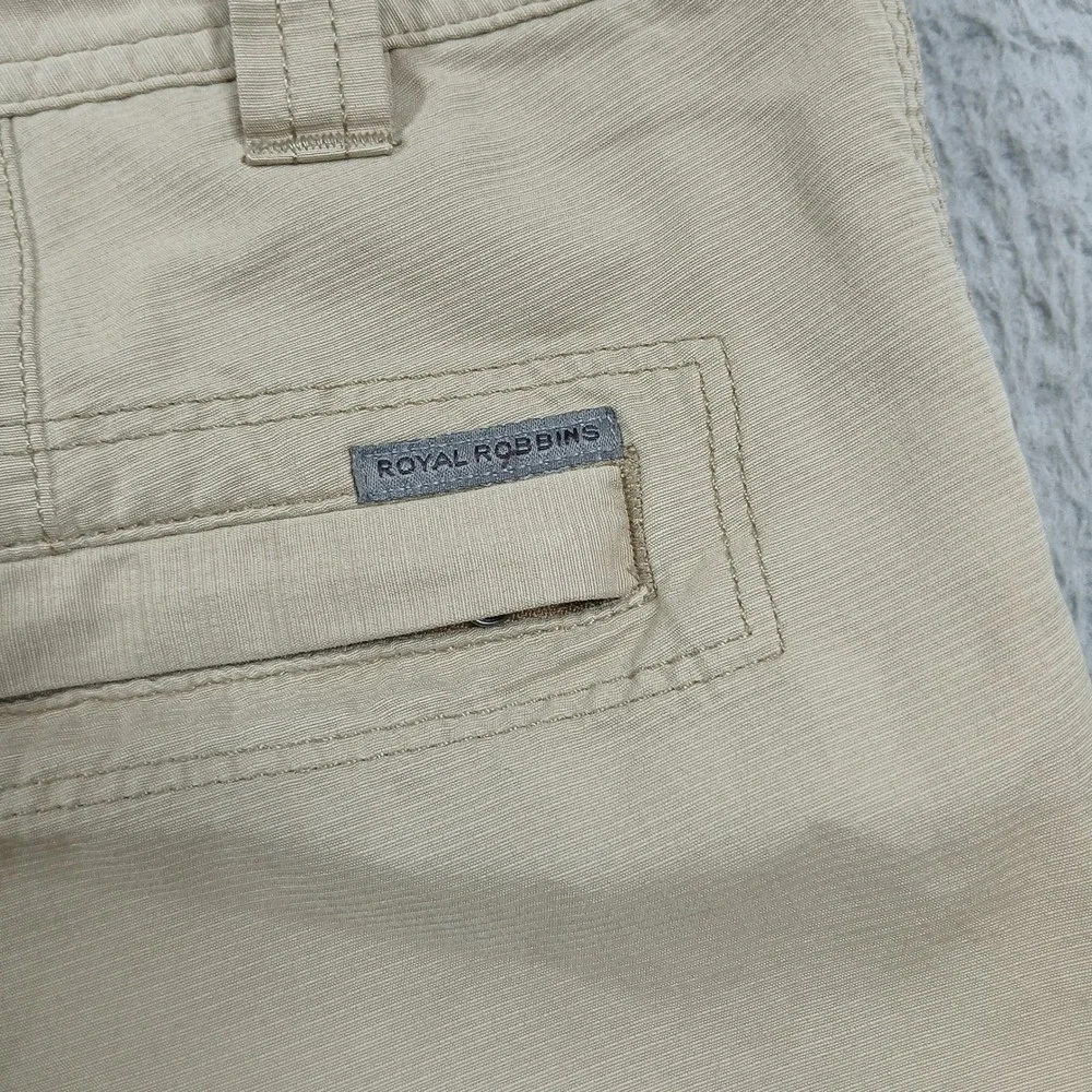 Royal Robbins Shorts Men's 31 Tan Khaki Travel Hiking Casual‎